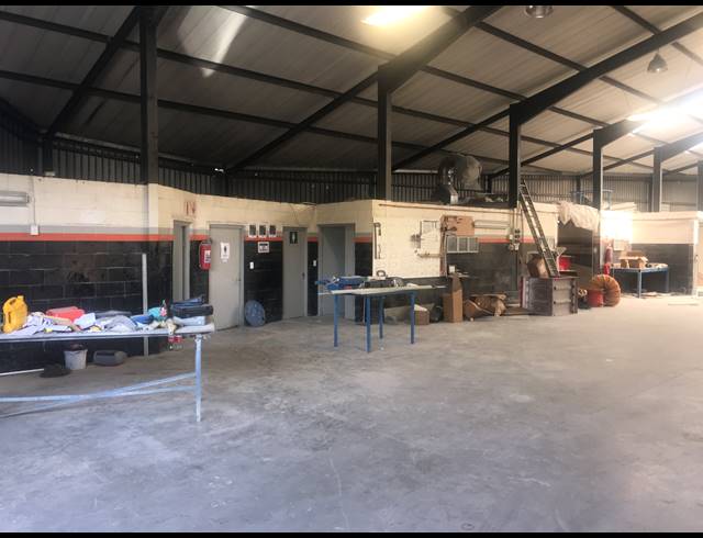 1,465M² WAREHOUSE RENTED IN OKAVANGO PARK